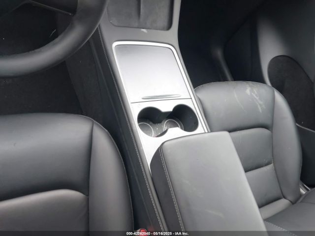 7SAYGDEE4PF807551 Tesla Model Y