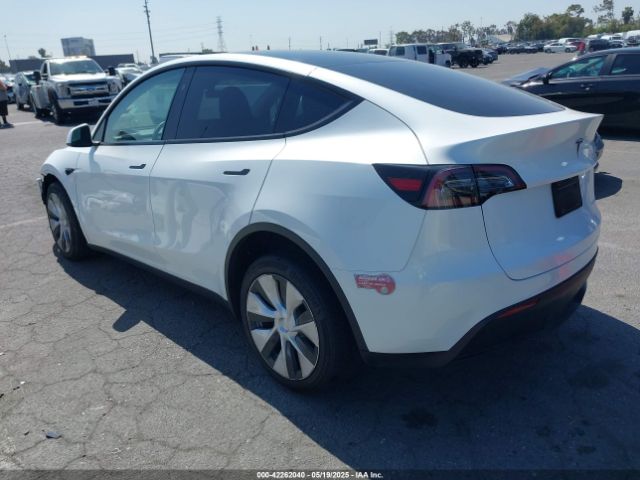 7SAYGDEE4PF807551 Tesla Model Y