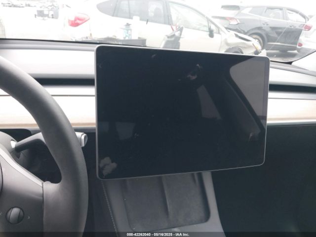 7SAYGDEE4PF807551 Tesla Model Y