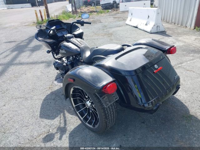 2023 HARLEY-DAVIDSON FLTRT 1HD1MFP28PB852886 Photo 2
