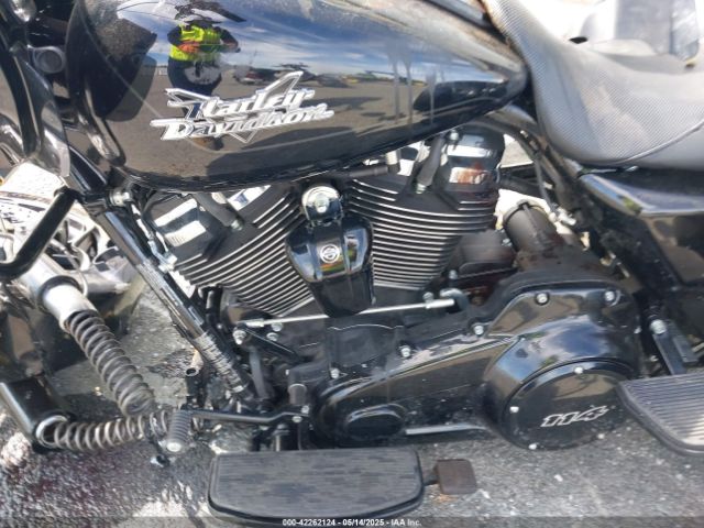 2023 HARLEY-DAVIDSON FLTRT 1HD1MFP28PB852886 Photo 8