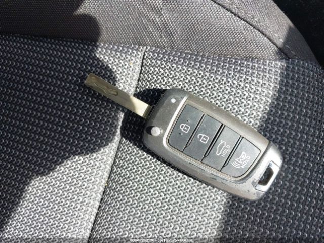3KPC24A69NE168123 Hyundai ACCENT SE
