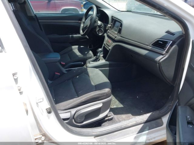 2018 HYUNDAI ELANTRA 5NPD84LF4JH289406 Photo 4
