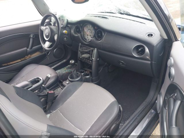 2006 MINI COOPER WMWRC33576TK64005 Photo 4