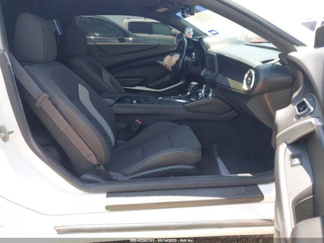 2017 CHEVROLET CAMARO 1G1FB1RSXH0131553 Photo 4