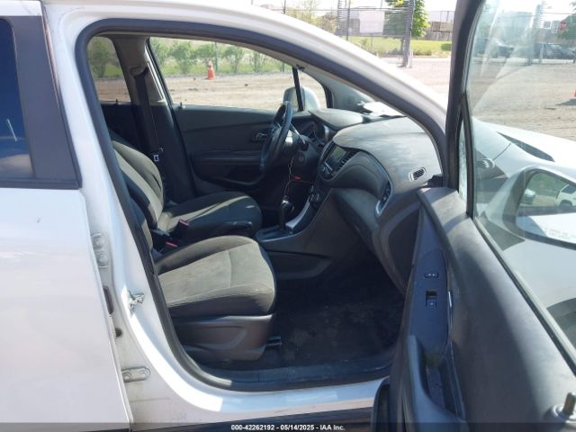 KL7CJKSB5LB041685 Chevrolet Trax Fwd Ls