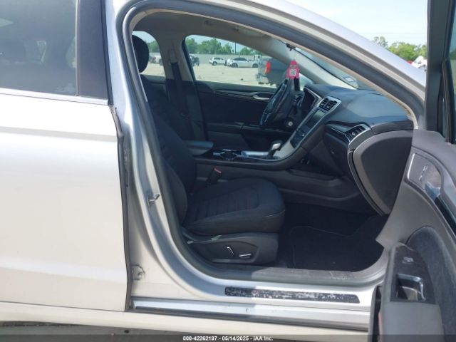 3FA6P0HD5GR290006 Ford FUSION SE