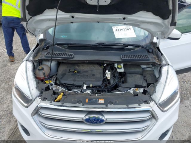 1FMCU0GD8HUB12295 Ford ESCAPE SE