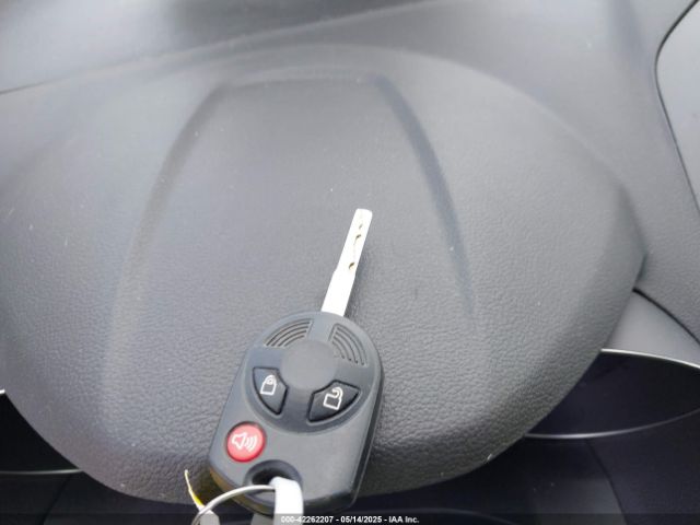1FMCU0GD8HUB12295 Ford ESCAPE SE