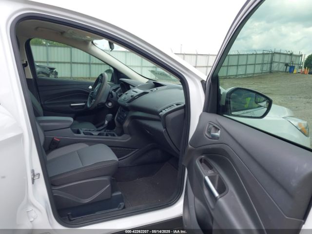 1FMCU0GD8HUB12295 Ford ESCAPE SE