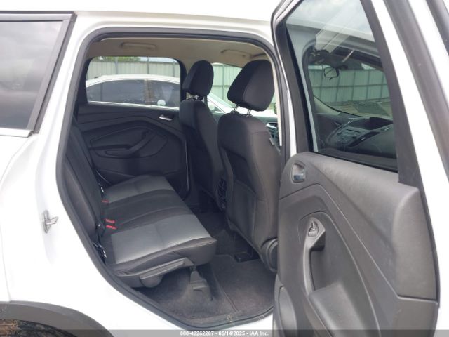 1FMCU0GD8HUB12295 Ford ESCAPE SE