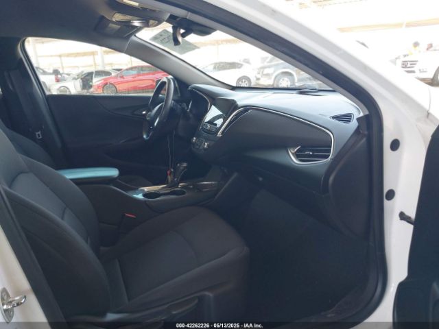 1G1ZD5ST3JF116946 Chevrolet MALIBU LT