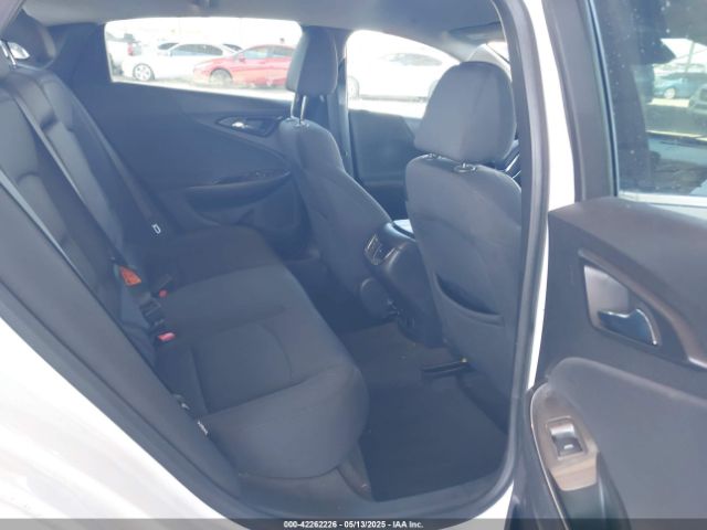 1G1ZD5ST3JF116946 Chevrolet MALIBU LT