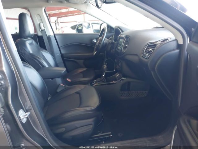 3C4NJCBB1JT361549 Jeep Compass Altitude Fwd