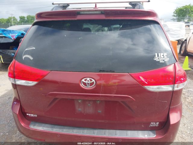 5TDDK3DC8ES076877 Toyota Sienna Xle 7 Passenger