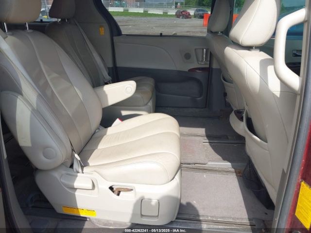 5TDDK3DC8ES076877 Toyota Sienna Xle 7 Passenger
