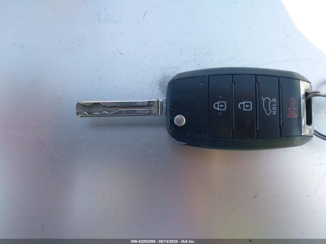 KNDJN2A28F7187005 KIA Soul