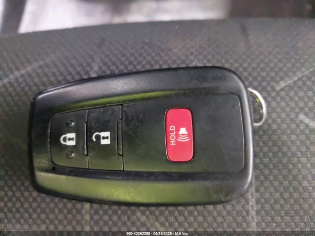 2T3P1RFV2RW445206 Toyota Rav4 Xle