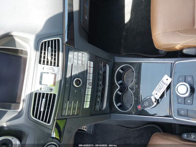 WDDKJ6FBXHF356312 Mercedes-Benz E 400