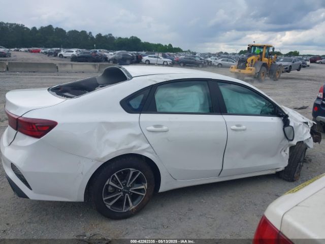 3KPF24AD2RE827273 KIA Forte Lxs