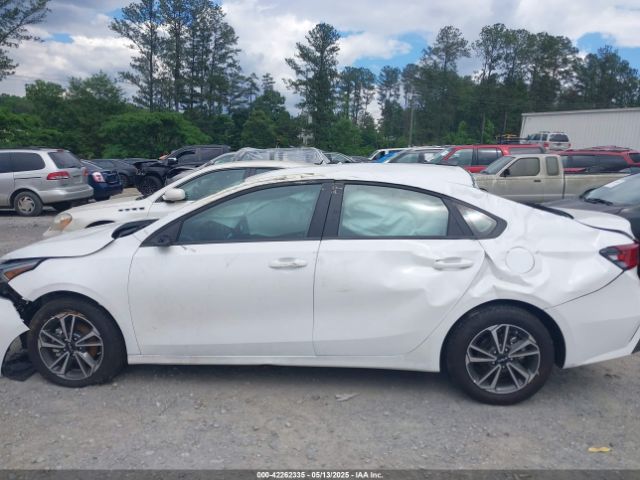 3KPF24AD2RE827273 KIA Forte Lxs