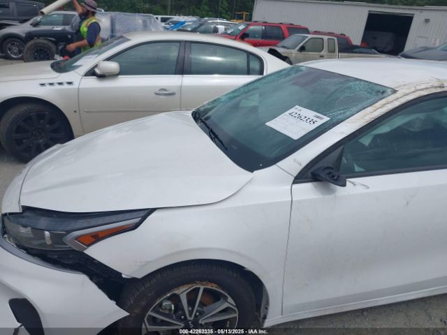 3KPF24AD2RE827273 KIA Forte Lxs
