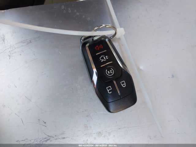 3LN6L2G93GR612748 Lincoln 2016