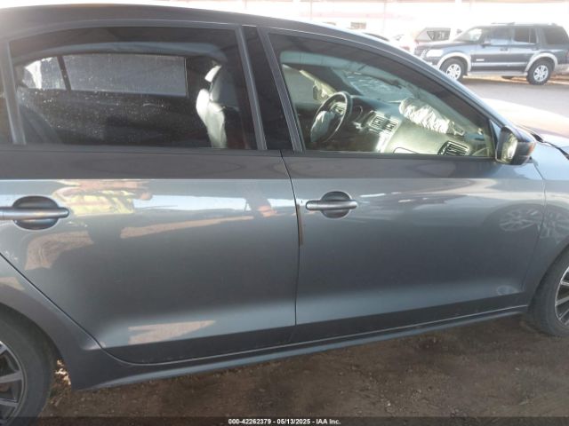 3VWD17AJ4GM284882 Volkswagen Jetta