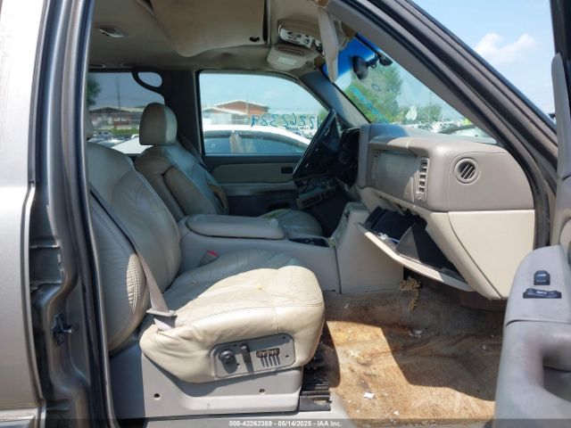 2002 GMC YUKON XL 1500 1GKEC16Z62J293669 Photo 4