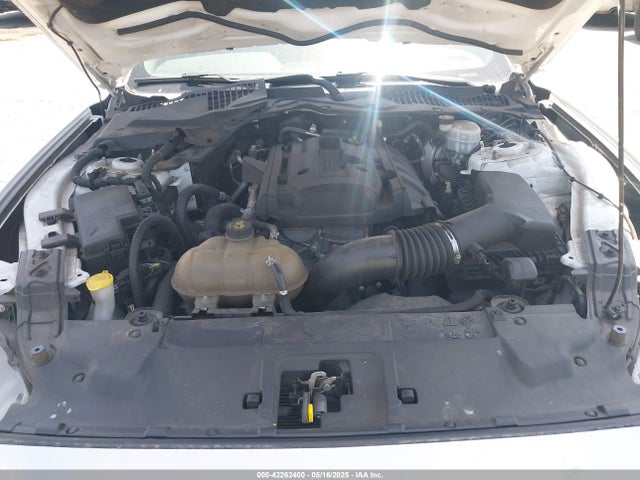 Ford 2.3l 4v premium fuel 2018 1FA6P8TH3J5165928 Image 10