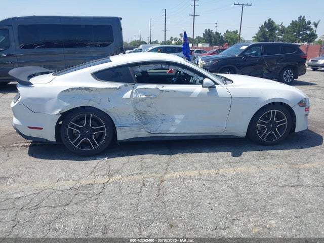 Ford 2.3l 4v premium fuel 2018 1FA6P8TH3J5165928 Image 13