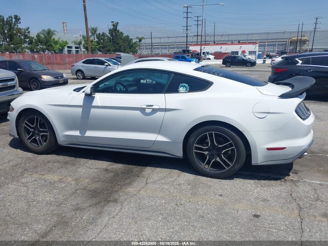 Ford 2.3l 4v premium fuel 2018 1FA6P8TH3J5165928 Image 14
