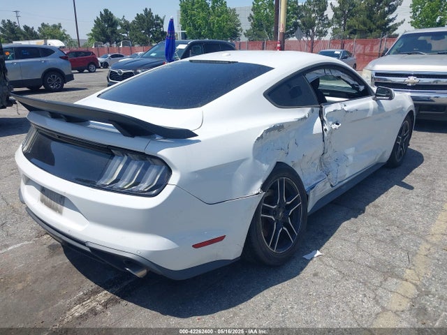 Ford 2.3l 4v premium fuel 2018 1FA6P8TH3J5165928 Image 4