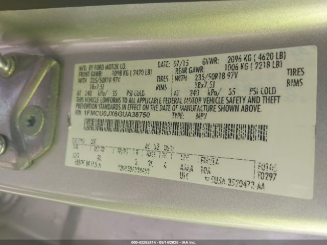 1FMCU0JX6GUA38750 Ford Escape Titanium
