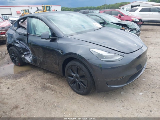 2025 TESLA MODEL Y 7SAYGDED3SA338398 Photo 0