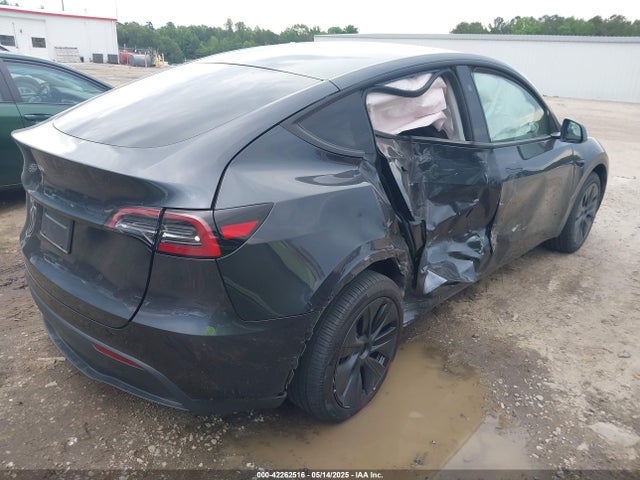 2025 TESLA MODEL Y 7SAYGDED3SA338398 Photo 3