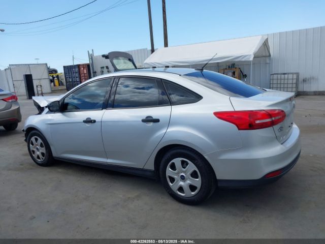 1FADP3E27HL267001 Ford FOCUS S