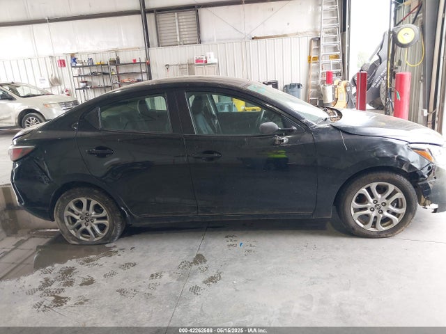 Scion IA 2016 3MYDLBZV4GY112644 Image 14