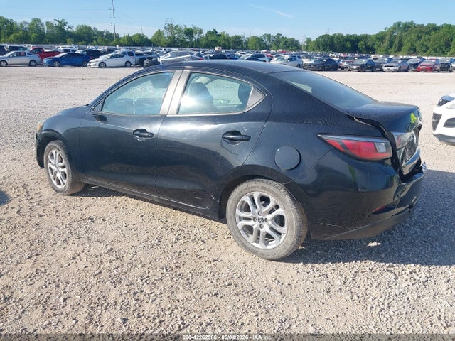 Scion IA 2016 3MYDLBZV4GY112644 Image 3