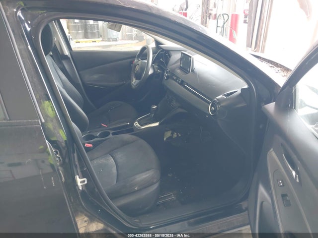 Scion IA 2016 3MYDLBZV4GY112644 Image 5