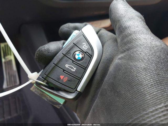 2019 BMW X3 5UXTR7C56KLR47112 Photo 10