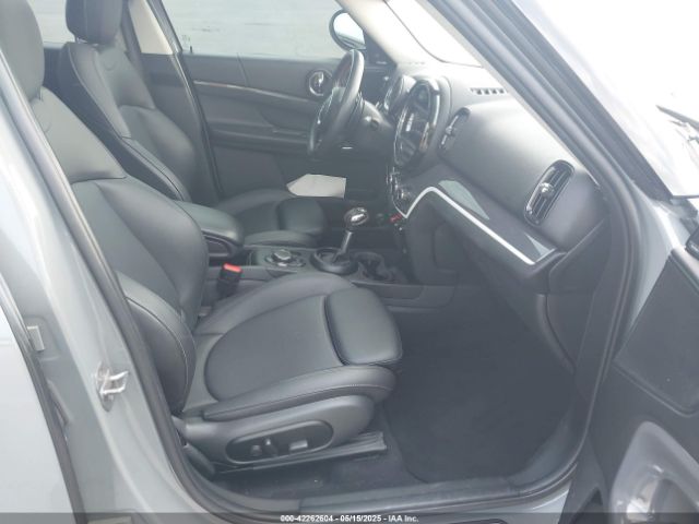2019 MINI COUNTRYMAN WMZYT5C51K3G94233 Photo 4