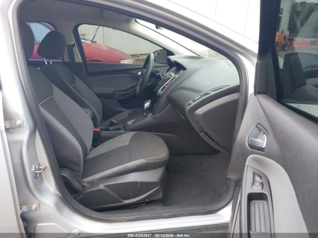 1FADP3F20EL402815 Ford FOCUS SE
