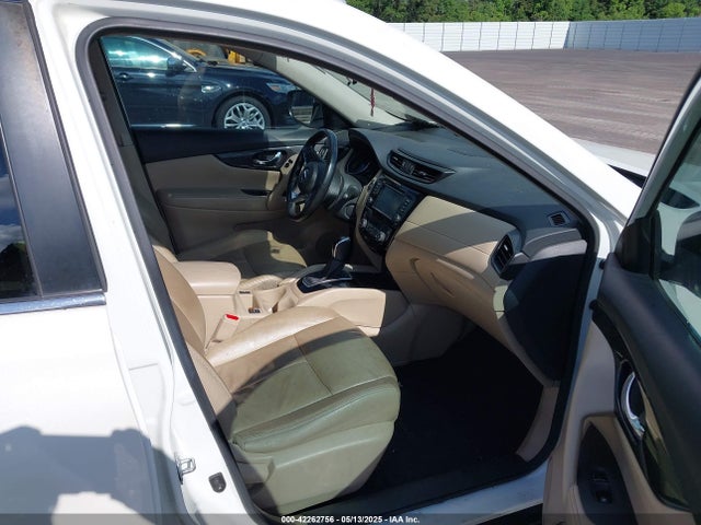 5N1AT2MT6JC771425 Nissan ROGUE SV