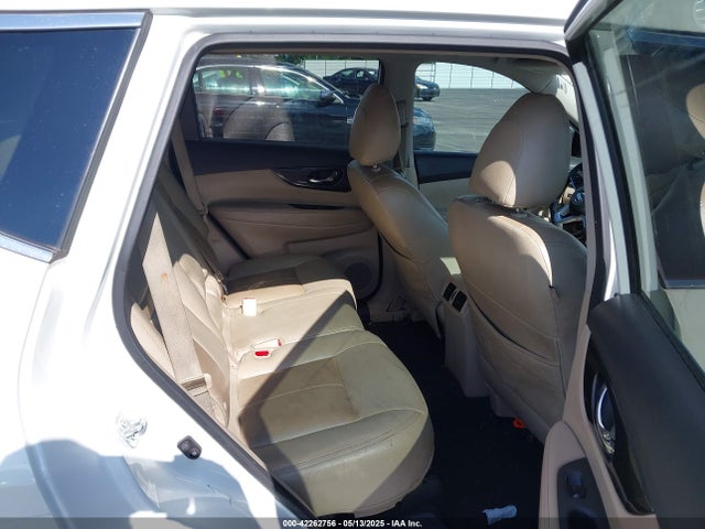 5N1AT2MT6JC771425 Nissan ROGUE SV