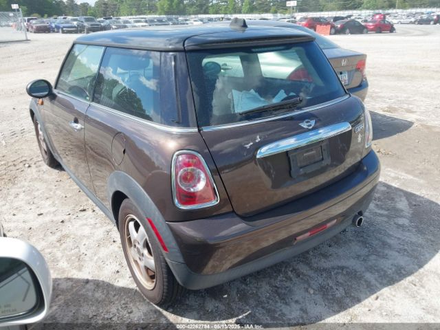 2011 MINI COOPER WMWSU3C54BT096929 Photo 2