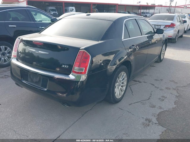 Chrysler 300 2014 2C3CCAAG2EH341686 Image 4