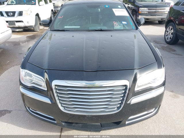 Chrysler 300 2014 2C3CCAAG2EH341686 Image 6