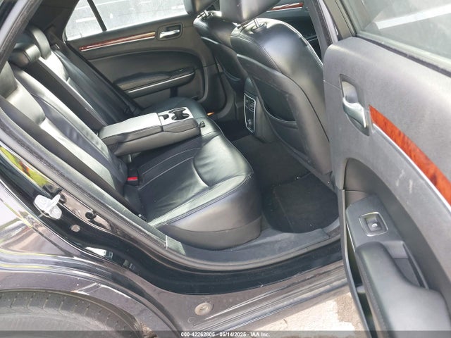 Chrysler 300 2014 2C3CCAAG2EH341686 Image 8