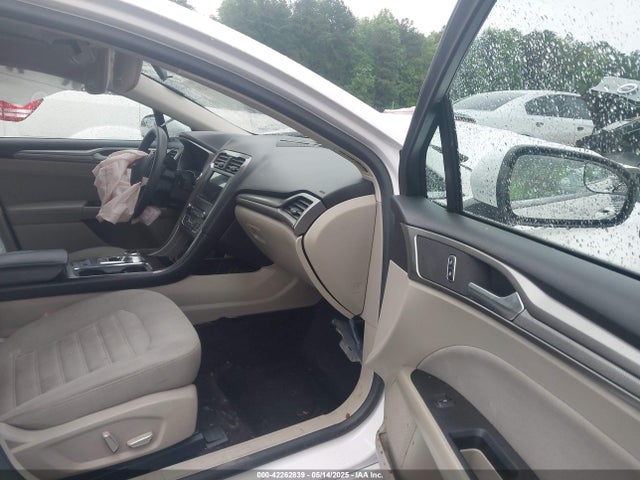 3FA6P0H75JR159448 Ford FUSION SE